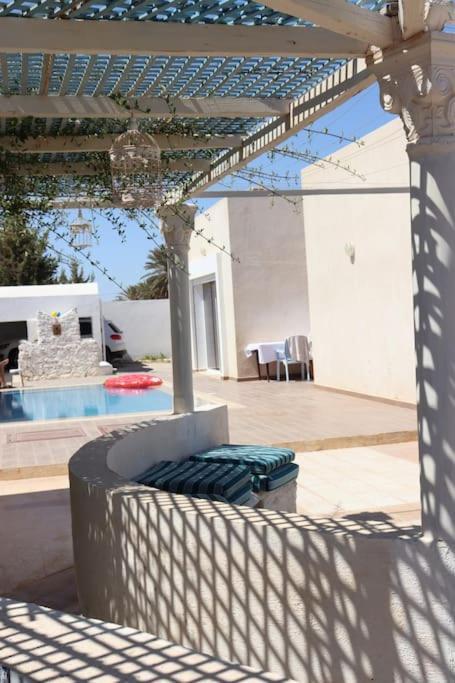 Villa Vill La Reine Jerba Avec Piscine *