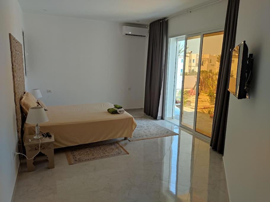 Vill La Reine Jerba Avec Piscine *
